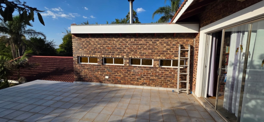 5 Bedroom Property for Sale in Wilkoppies North West